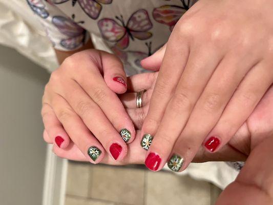 Took my Ella to get her nails done & Boyy did they deliver!! Look how cute her X-mas nails are !! Will definitely be coming back