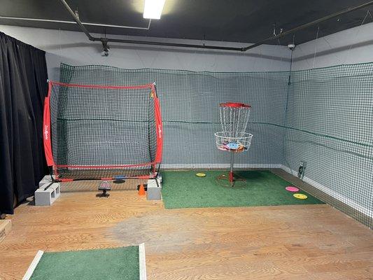 Try out putters in the practice basket or find out your arm speed with the training net and radar.