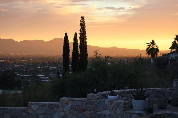 Great sunset of the Tucson mountains