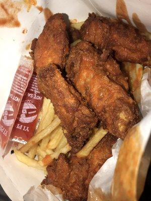 5 piece hot wings with fries