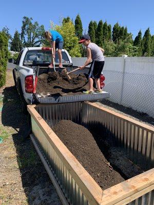 Power soil for the raised bed! Good stuff!