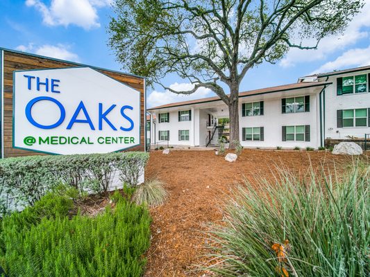 The Oaks at Medical Center