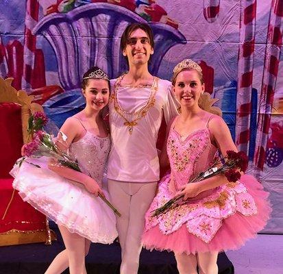 Guest Dancer Leo Clark with the Sugar Plum Fairy (Megan) and the Angel Pas de Deux (Alayna).