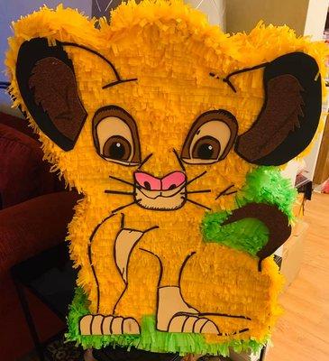 Tenemos piñatas personalizadas.  (Se requiere de 2 a 3 semanas de aviso para ordenar) 
 We have custom piñatas. (2 to 3 weeks notice)