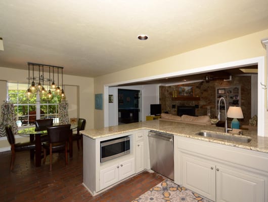 As part of our Faircloud Remodel in Edmond, Oklahoma, the kitchen got a face lift! Featuring freshly painted cabinets, new da...