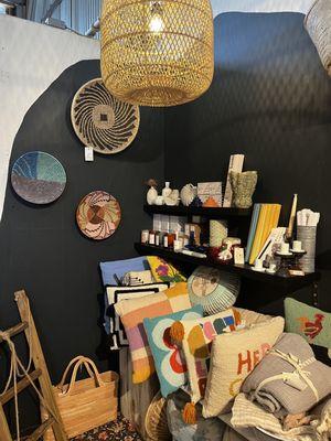 Home Decor, candles, pillows, African wall baskets,blankets,  floor baskets, beach baskets, beach blankets and towels too