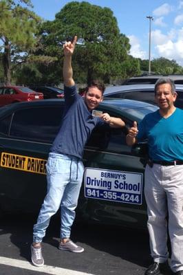 happiest driver-el conductor feliz