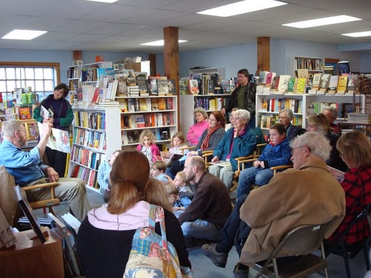 Writer & Vermont Public Radio commentator Willem Lange reads at Bartleby's Books