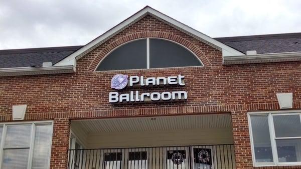 Planet Ballroom Dance Studio at Johns Creek, GA - Ballroom & Latin dance lessons for couples, singles and teens!