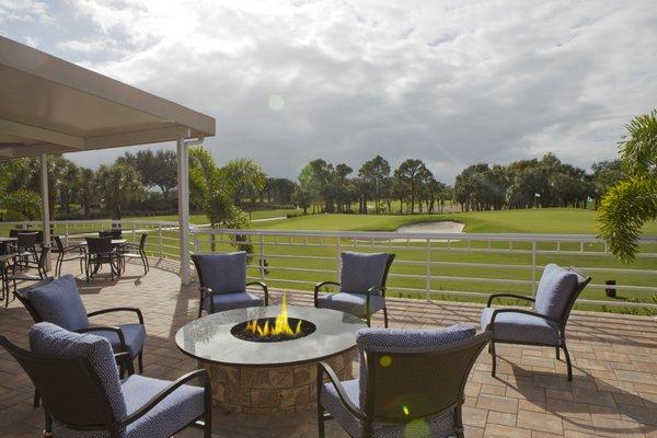 Enjoy outdoor dining at our Preserve Clubhouse.