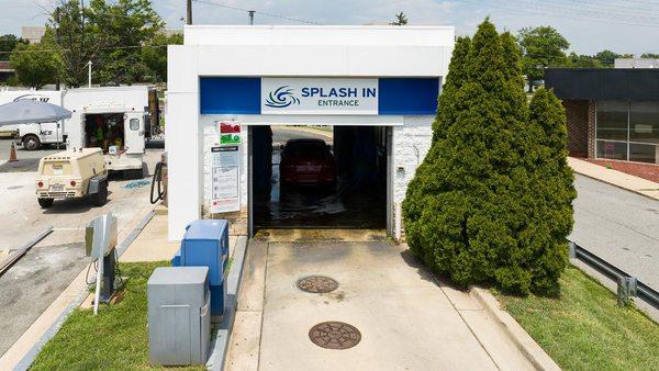 Get your car wash at Splash In located 300 E Gude Dr, Rockville, MD!