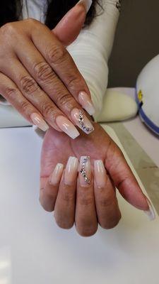 Nude and white acrylic full set.