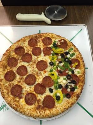 Turkey pepperoni and veggies pizza