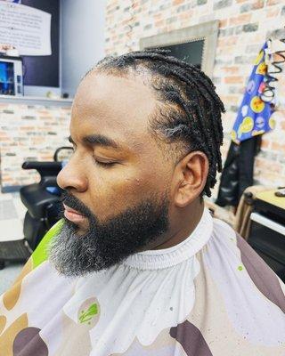 Starter locs with beard trim and edge