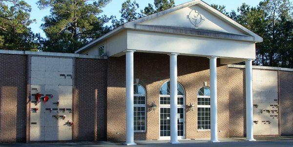 Chapel mausoleum