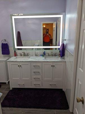 Amazon vanity and mirror.