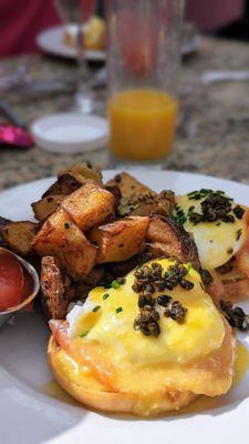 Eggs Benedict