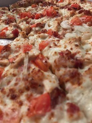 Chicken bacon ranch pizza