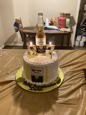 Corona beer cake with limes and ice