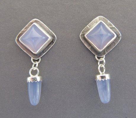 Chalcedony stones