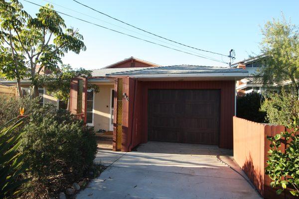 Updated 2 Bedroom 2 Bathroom 1 Car Garage (Utilities Included) Home in Laguna Beach!