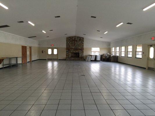 Here's a look into the inside of the dinning hall.