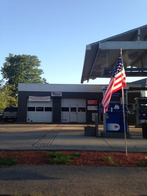 Natick Mobil -- 78 North Main Street / Route 27, Natick               Garage