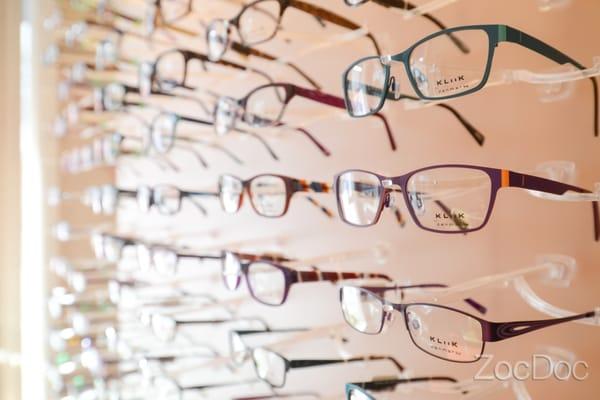 We have over 1,400 frames to choose from!