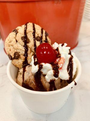 Kids cookie sundae.