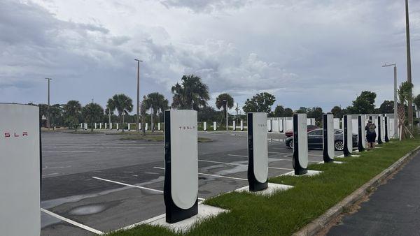 Tesla Supercharger - Fort Pierce