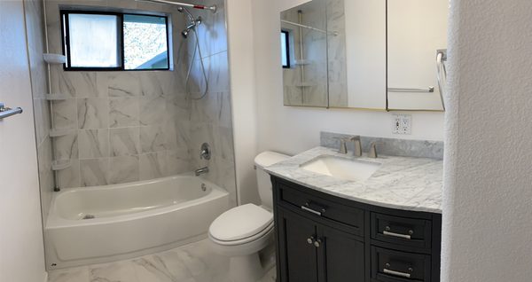 Timeless renovated bathroom! Took is only four days to get it dine!