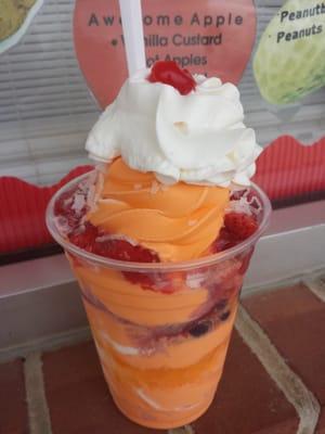 My favorite: Hawaiian Delight sundae