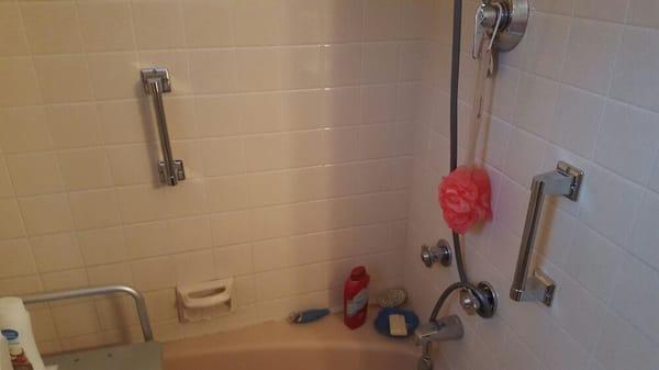 Grab bars for bathtub