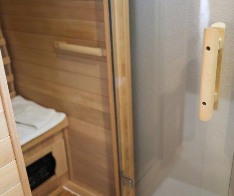 Sauna & Soaking tub available!