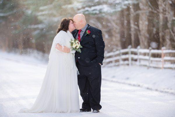 Winter Wedding  Niles Michigan Wedding Photographer