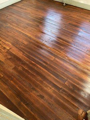 Polyurethane hardwood floor