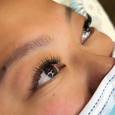 Natural wispy lash extensions