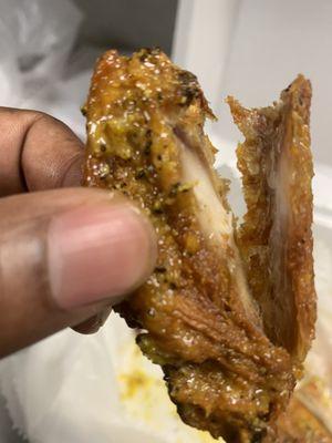 This wing had don't white meat but it was equally dry.