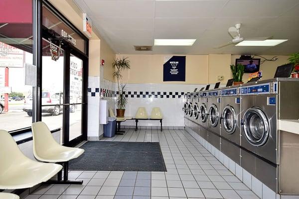 North Avenue Coin Laundry