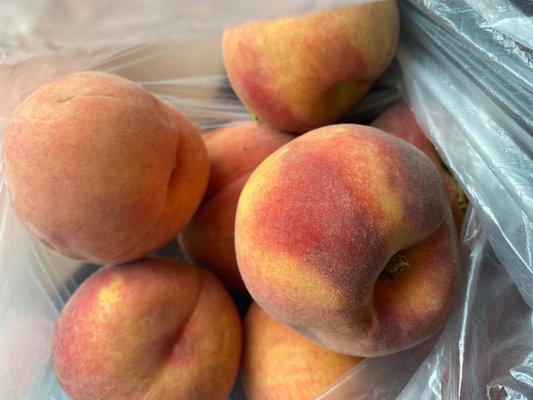 bundle of peaches $7