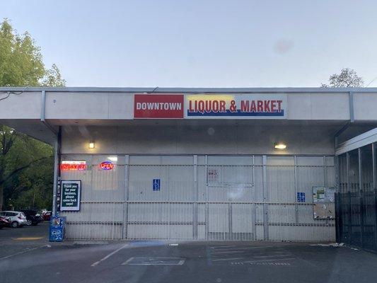 Downtown Liquor & Market