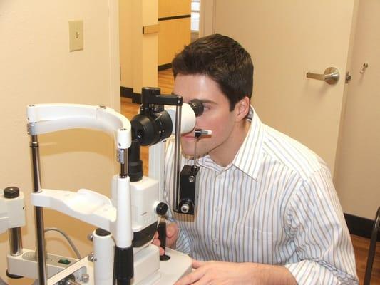 Eye exam by Dr Jonathan Eck