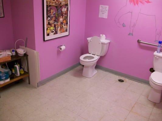 The women's bathroom referred to in one of the reviews.