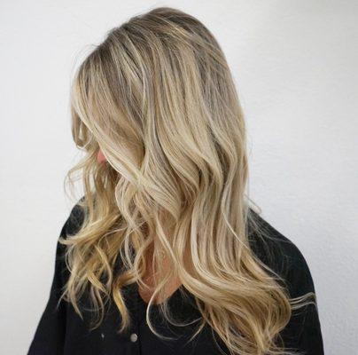 Balayage blond! So natural