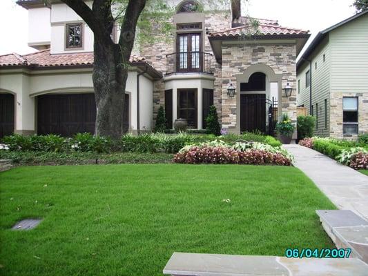 Tuscan style home inside the Loop