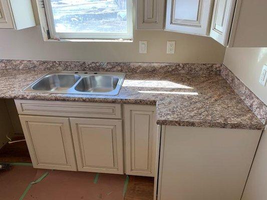 Custom laminate countertops in central Oregon.