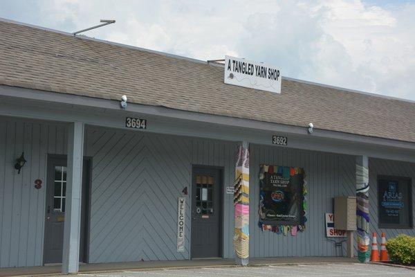 A Tangled Yarn Shop