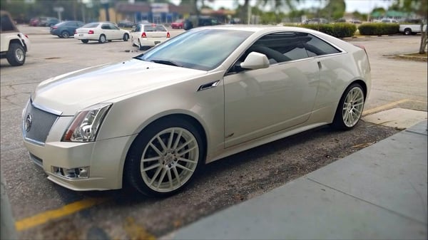 Hypnotic Blaque Diamond BD4's on a beautiful Pearl Caddy CTS