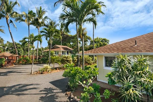 Private entrance to 17 Palms Kauai is tucked away at the end of a small cul-de-sac