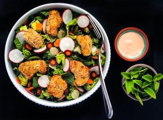 Sriracha popcorn chicken salad